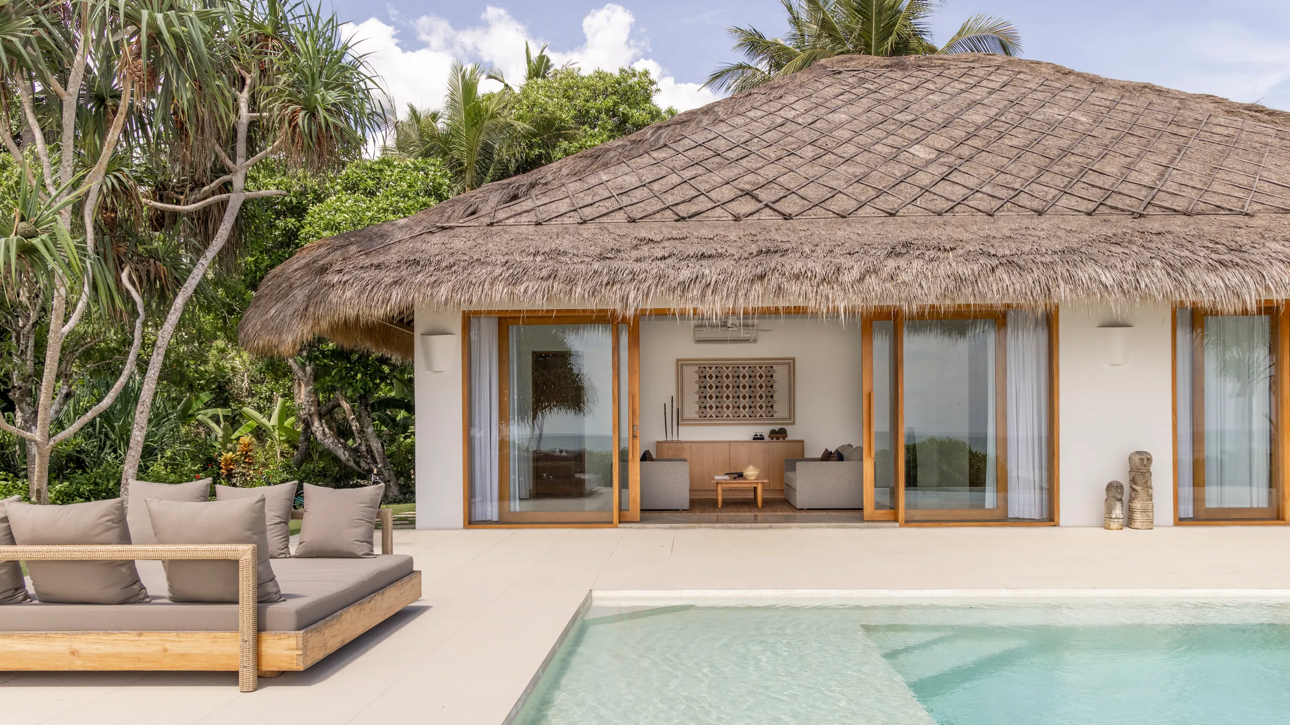 The Sanubari: Pesona Resort Indonesia yang Menenangkan Jiwa 2 Harmoni Alam dan Desain The Sanubari yang Menyatu