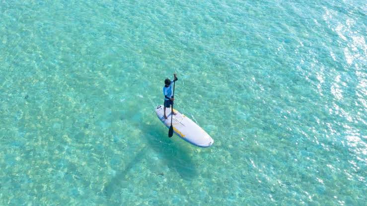 Paddleboarding, Olahraga Santai dengan Manfaat Besar 3 Menenangkan Pikiran di Tengah Aktivitas Padat